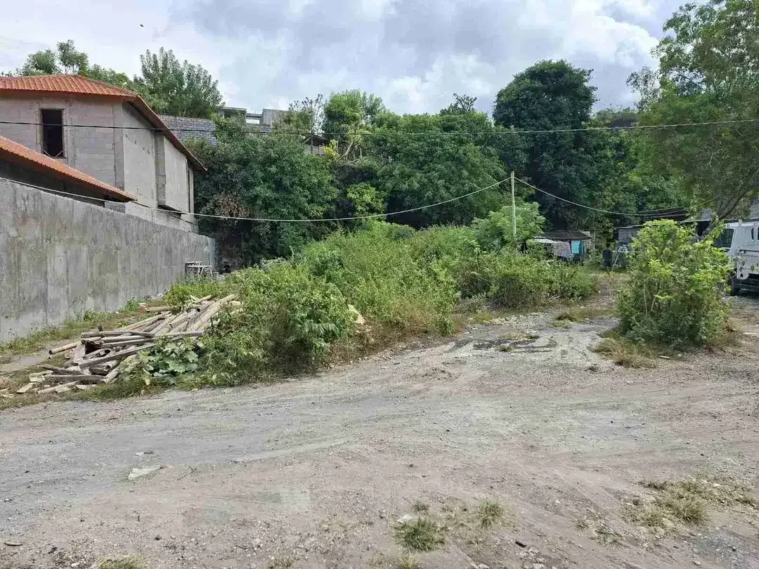 Dijual Tanah 1063m² Untuk Investasi Dekat Pantai Melasti - Image 2 of 8