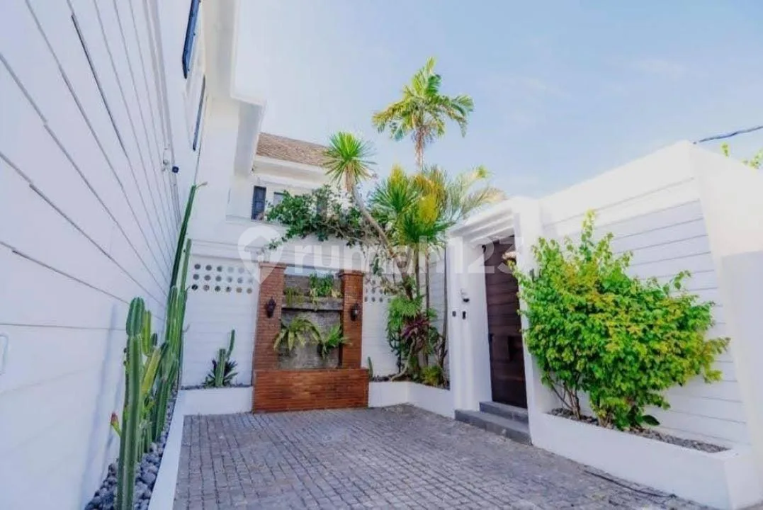 Villa View Sawah Strategis With Pool Furnished di Canggu - Image 3 of 4