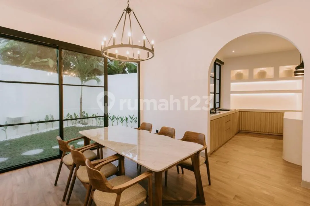 Brand New Villa Modern Mediterranean Style #6436 - Image 4 of 4