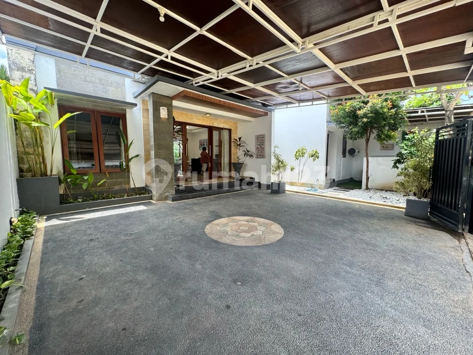 Simple 3 Bedroom In Sanur - Image 2 of 4