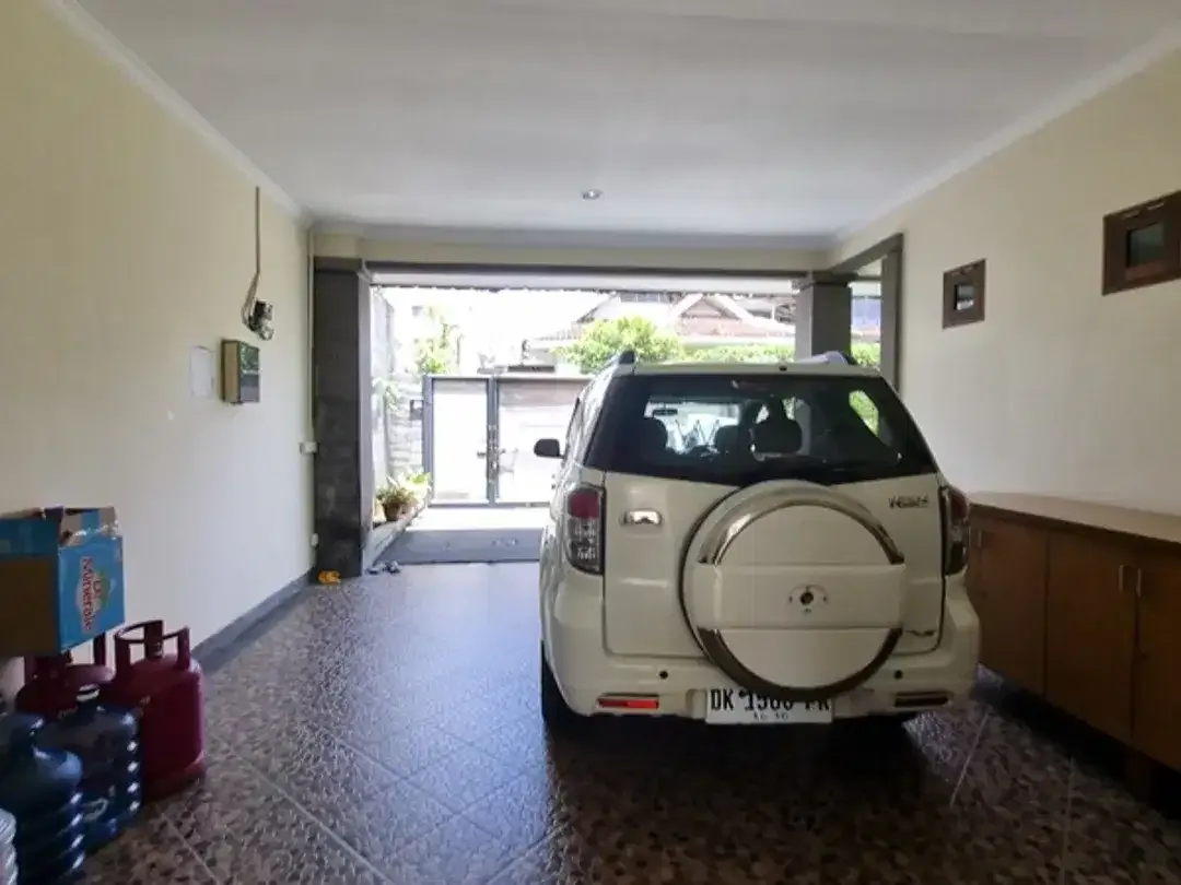 One-Storey House for Sale in a Secure One-Gate Nusa Dua - Image 8 of 10