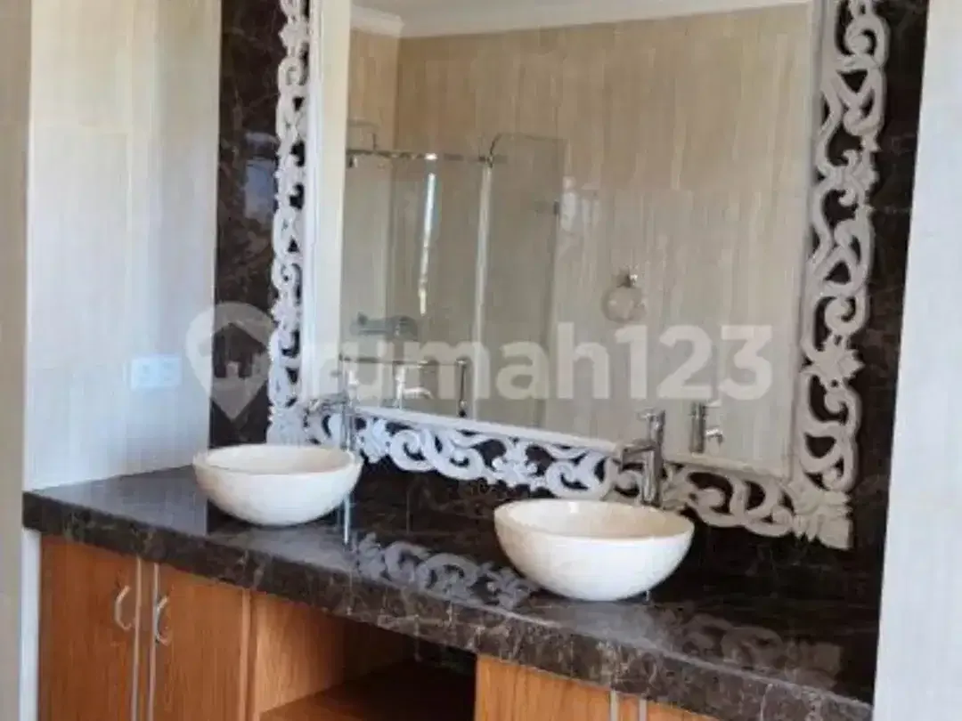 Villa Premium dengan Kolam Renang & Pemandangan Laut di Ungasan - Image 6 of 10