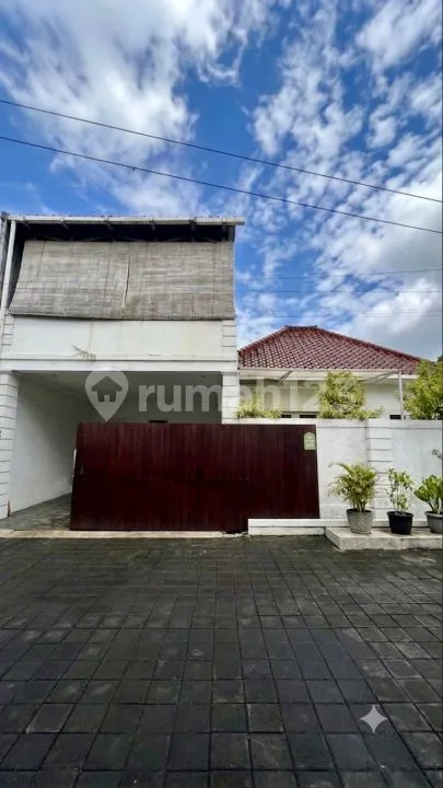 Exclusive 3Br Villa For Rent In Kerobokan | Private Pool & Near Seminyak - Image 2 of 4