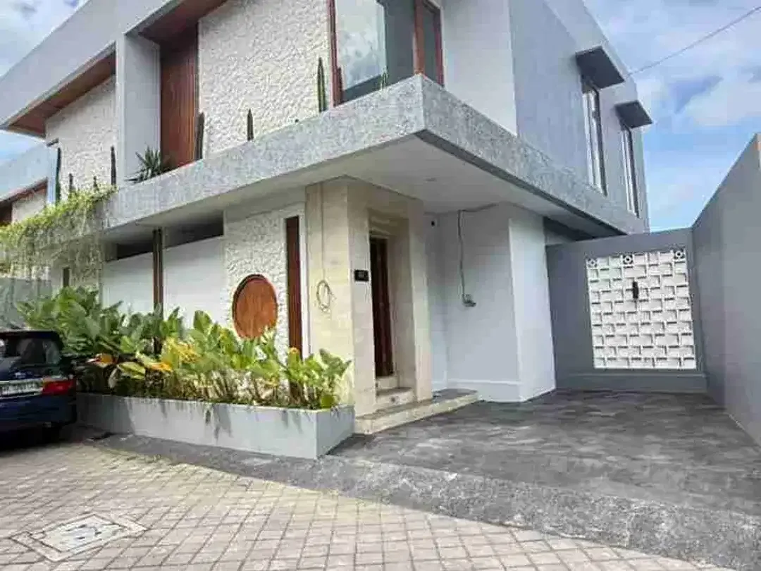 Dijual Rumah Strategis Di Jimbaran Dekat Airport Bali - Image 1 of 10