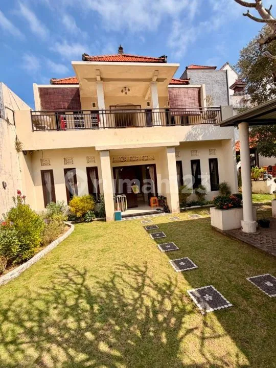 Villa di Jual di Sanur dengan Taman Luas Car098 - Image 1 of 4