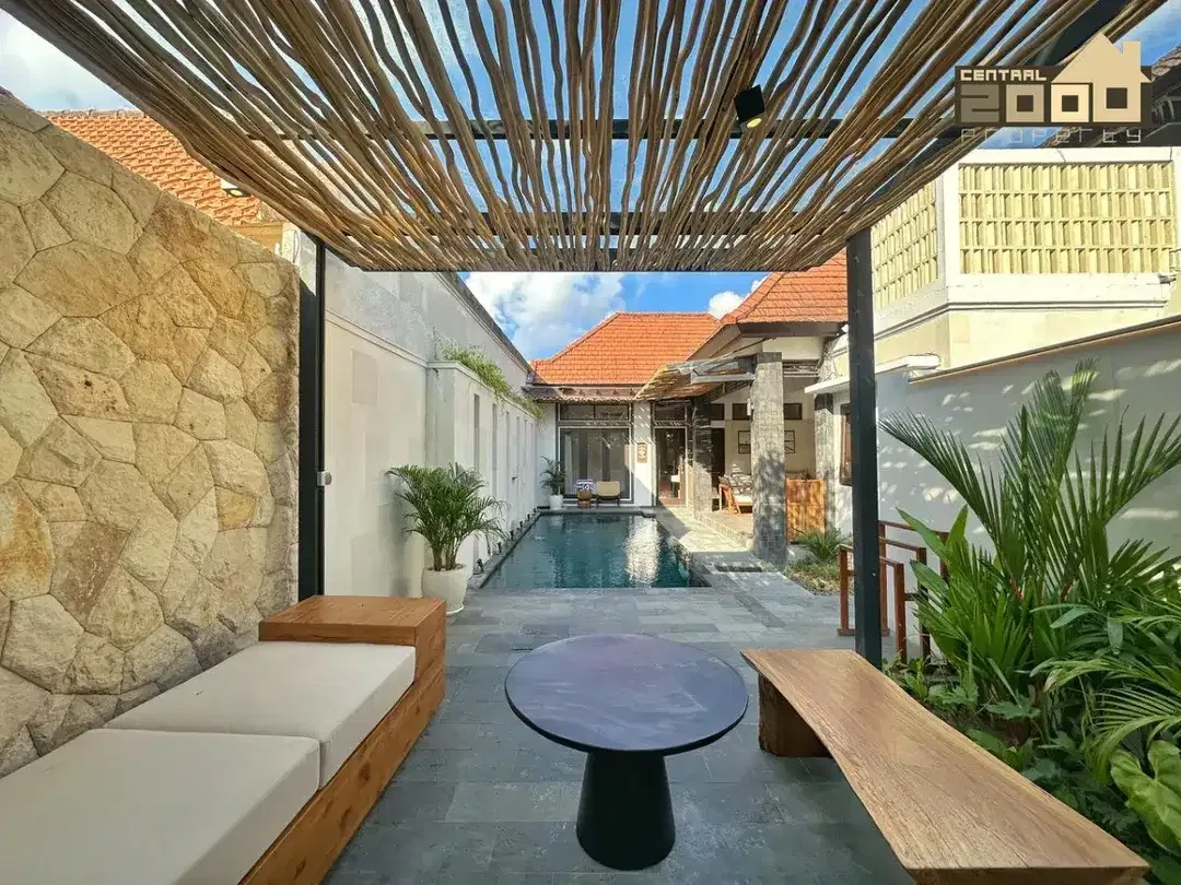Villa For Sale & Rent In Kerobokan, Badung Bali - Image 3 of 10