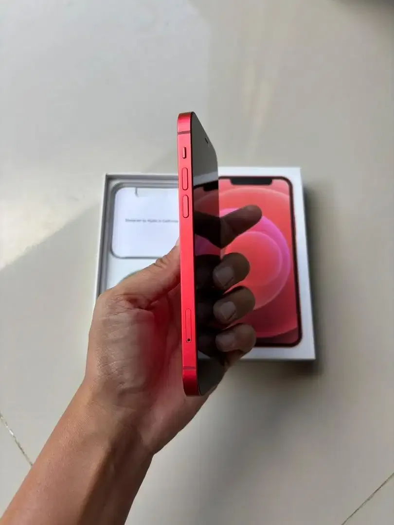 iPhone 12 Red 128GB inter - Image 7 of 8