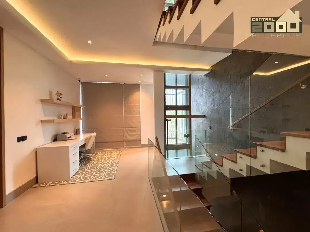 Modern Luxury Smart Home in Seminyak – Private Lift & Gym - Image 5 of 10