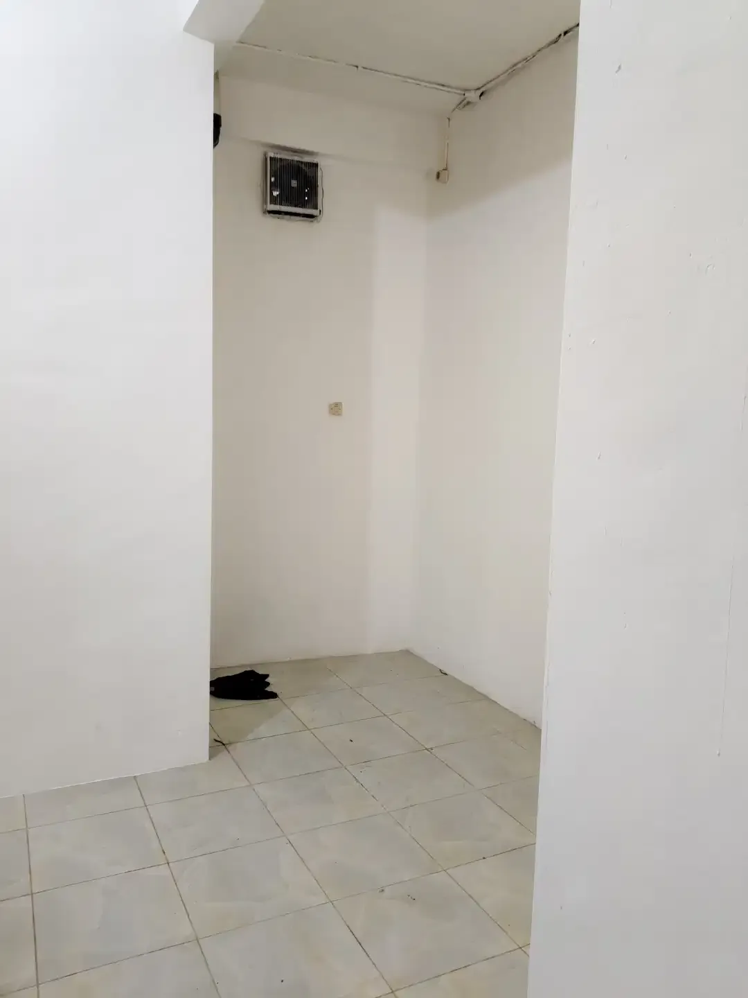 Ruko sebelah sekolah, hotel, di kampung dekat terminal ubung - Image 3 of 5
