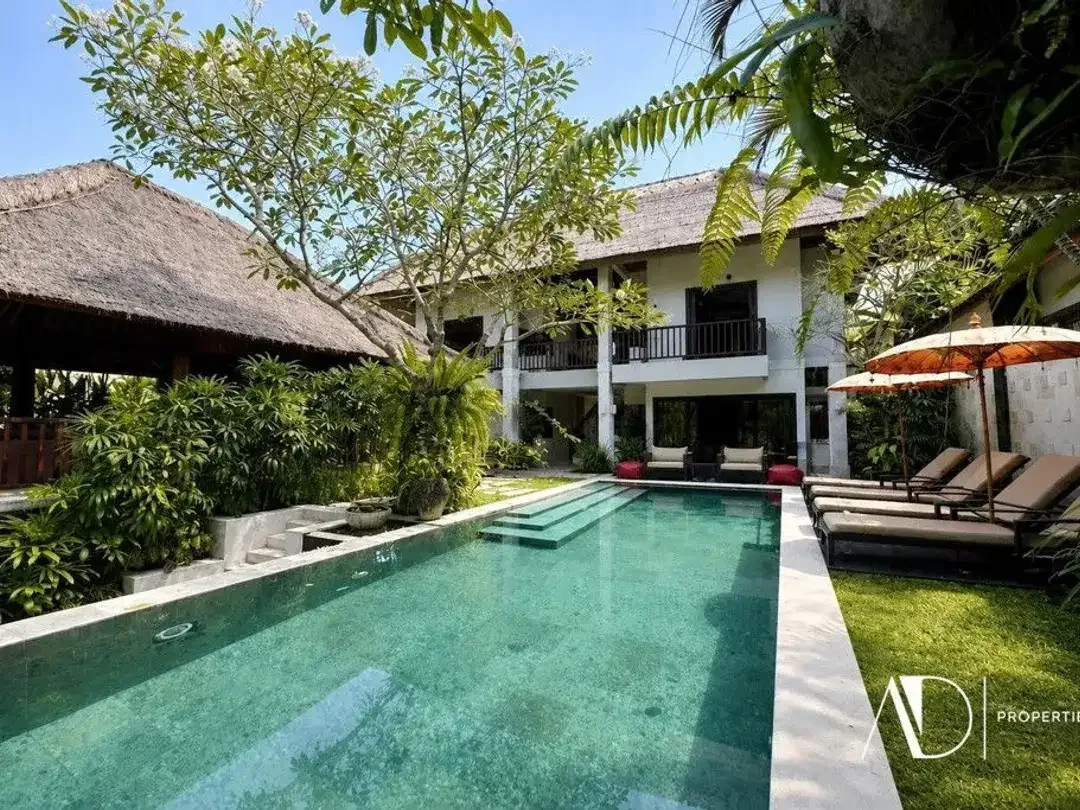 FREEHOLD | LUXURY BALINESE VILLA IN PRIME PERERENAN - Image 3 of 10