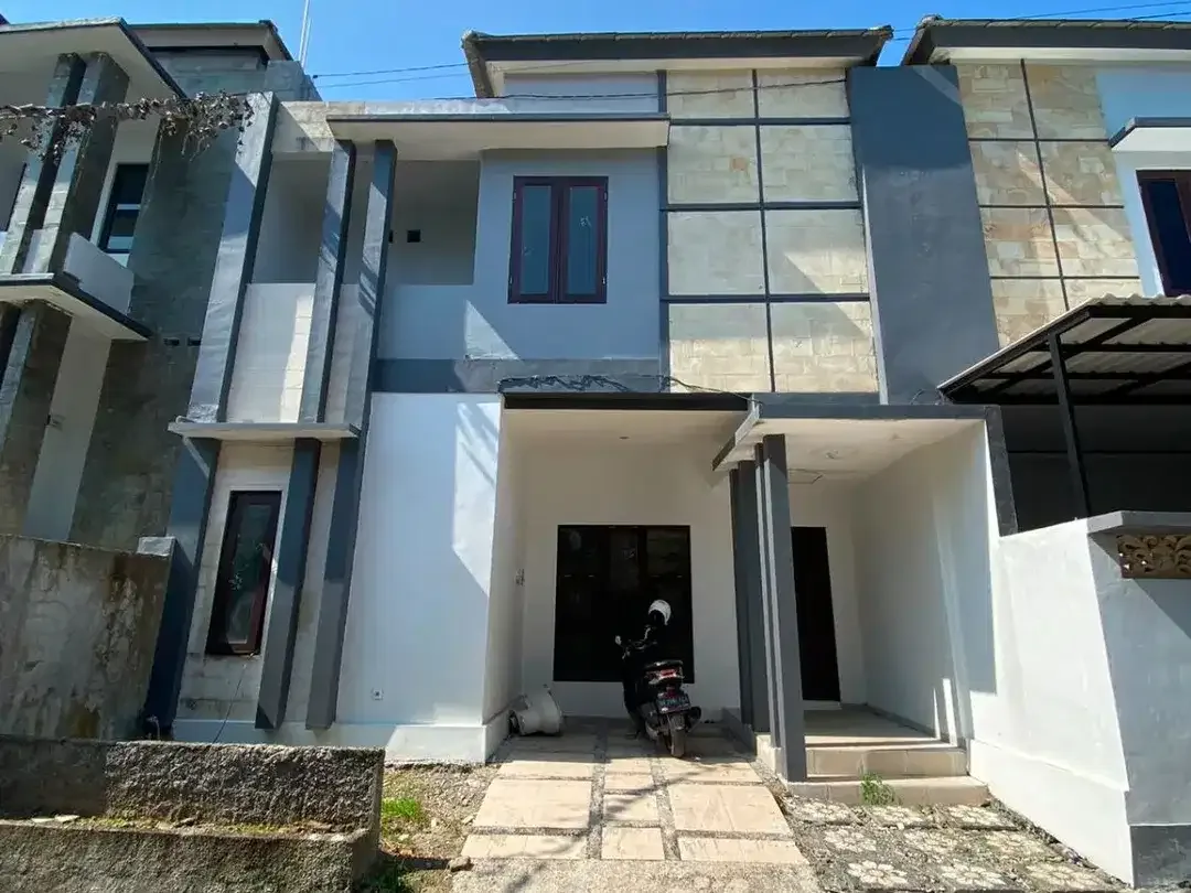 RUMAH BARU CARGO DENPASAR UTARA EMPAT KAMAR MEWAH - Image 1 of 10