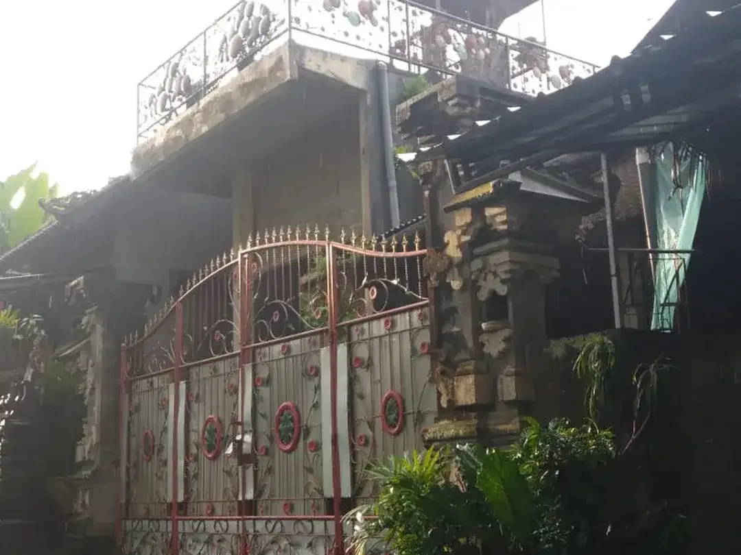 Freehold - Spacious 4-Bedroom House in Tabanan Bali - Image 3 of 8