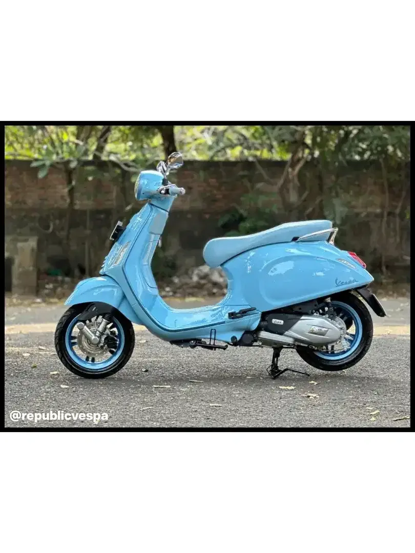 VESPA PRIMAVERA S NEW MODEL 150 IGET ABS LED TH 2025 PERCECT CONDITION - Image 4 of 7