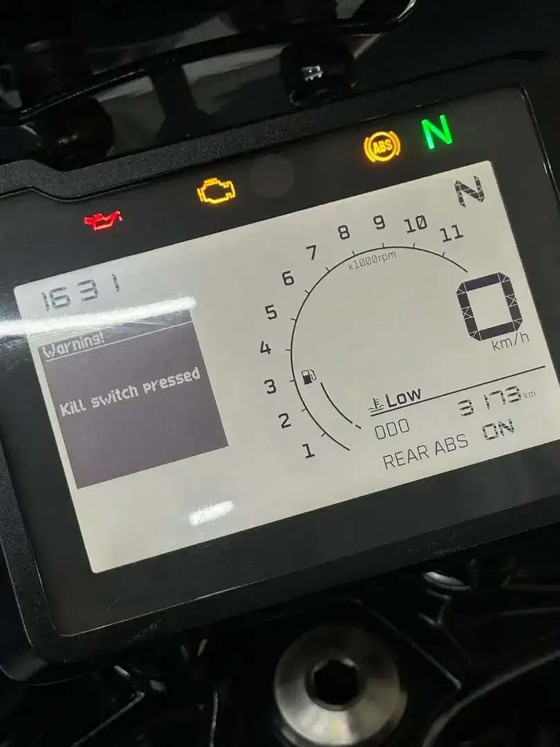 KING OF TORQUE‼️KTM DUKE 250 GEN 3 TH 2025 MULUS LOW MILES - Image 7 of 10