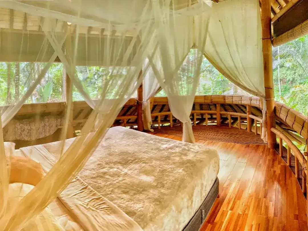 Private 800 sqm Bamboo Villa with River Views in Central Ubud for Sale Leasehold - Image 9 of 10