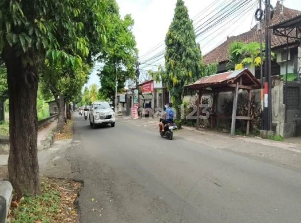 615MÂ² di Jl. Laksamana - Kios + Rumah, Bisnis di Depan, Hidup Nyaman di Belakang! - Image 2 of 4