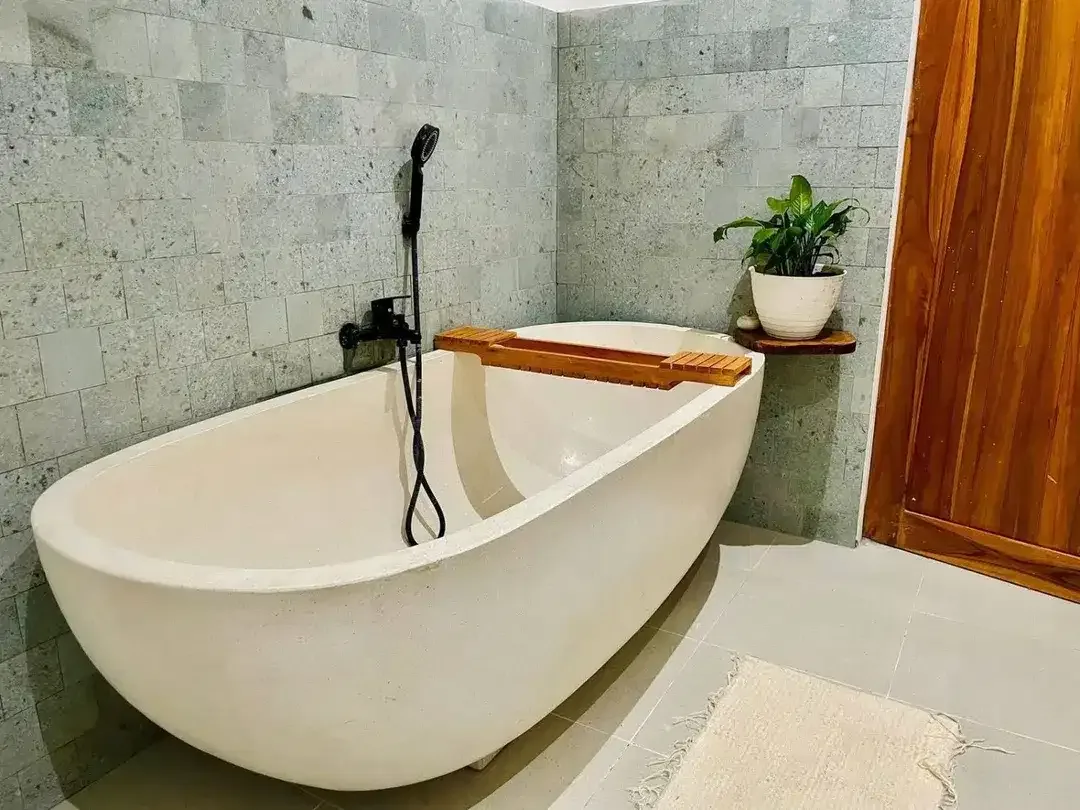 DIJUAL VILLA SIAP OPERASIONAL FULLY FURNISH ULUWATI BALI - Image 10 of 10