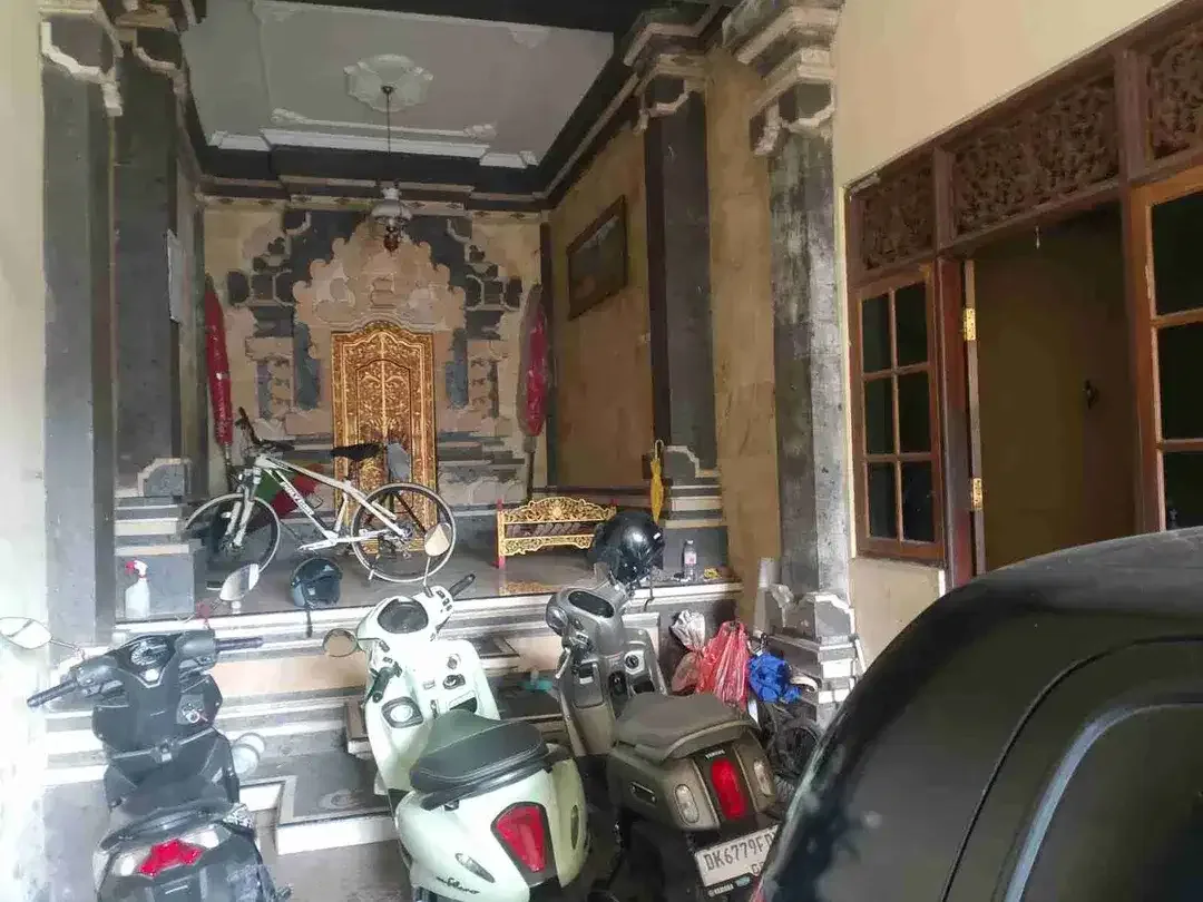 RUMAH SECOND LANTAI II DI DALUNG PERMAI BADUNG BALI - Image 6 of 9