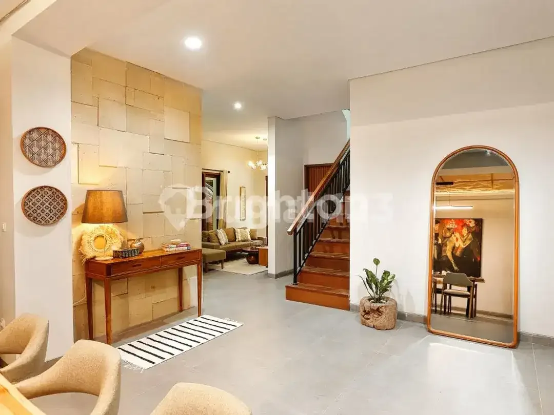 VILLA MODERN DESIGN FULLY FURNISHED JIMBARAN - Image 2 of 5