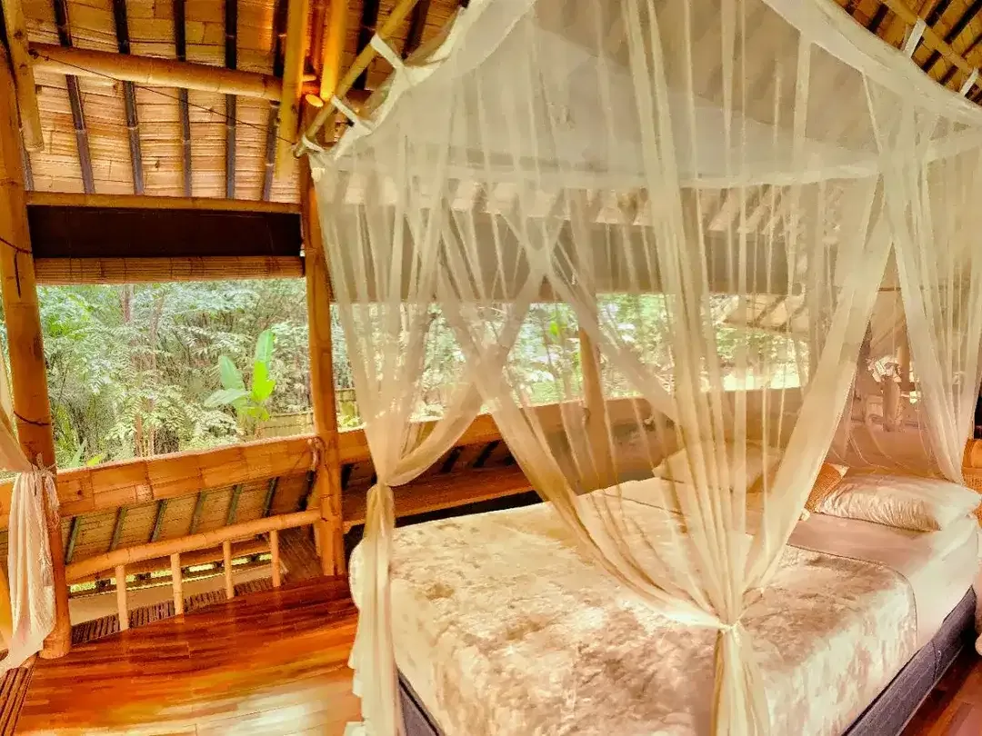 Private 800 sqm Bamboo Villa with River Views in Central Ubud for Sale Leasehold - Image 8 of 10