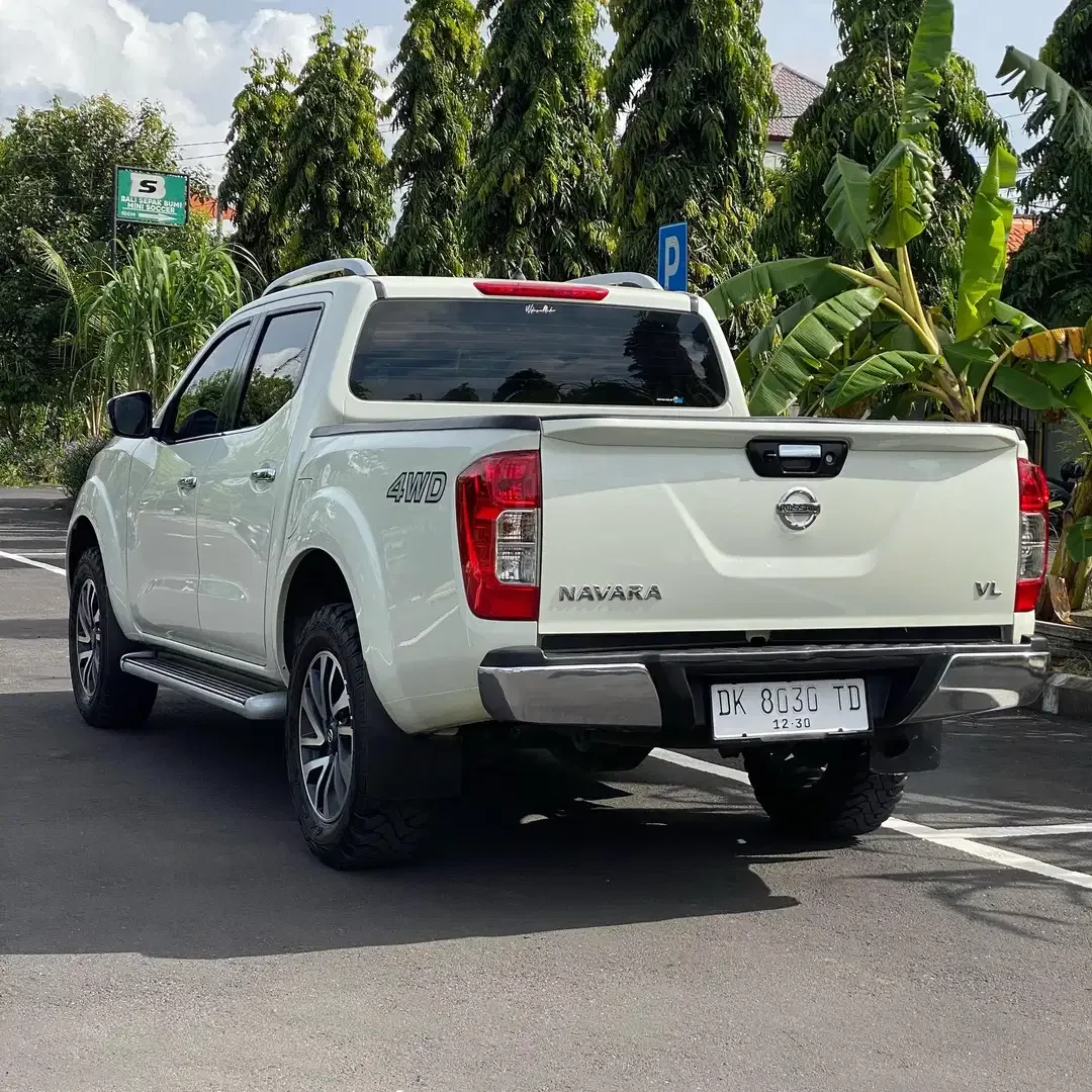 Nissan Navara dCab VL 4x4 2.4 AT - 2017 - Image 4 of 10