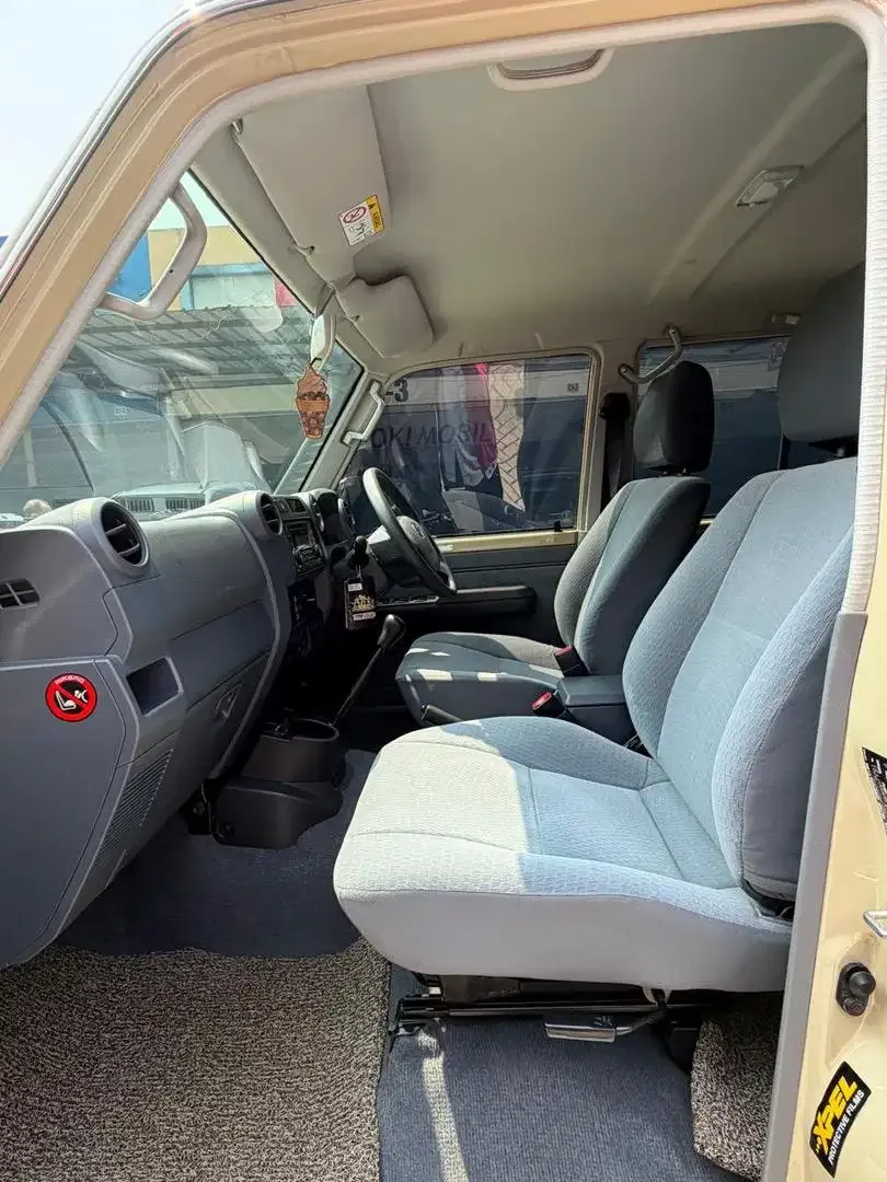 Land cruiser 70 Mt Diesel V8 2019 - Image 6 of 10