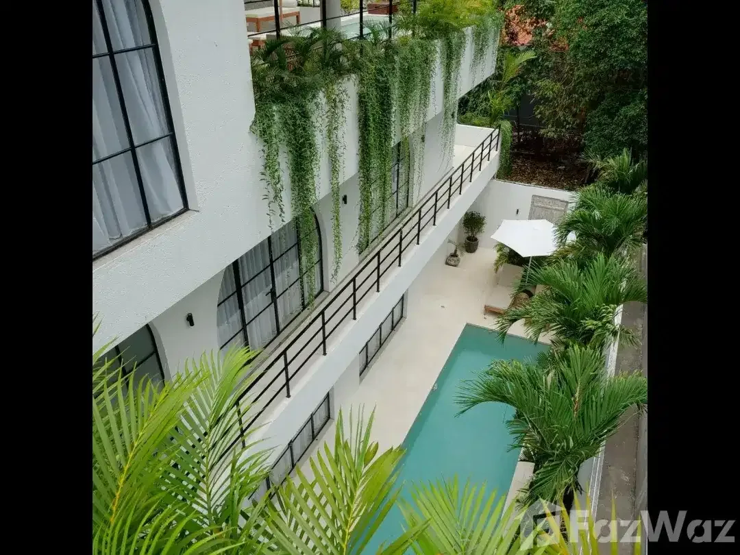 6 Bedroom Villa for sale in Kerobokan, Bali - Image 2 of 10