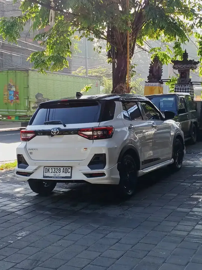 TOYOTA RAIZE GR SPORT TWO TONE SUPER ISTIMEWA - Image 3 of 10