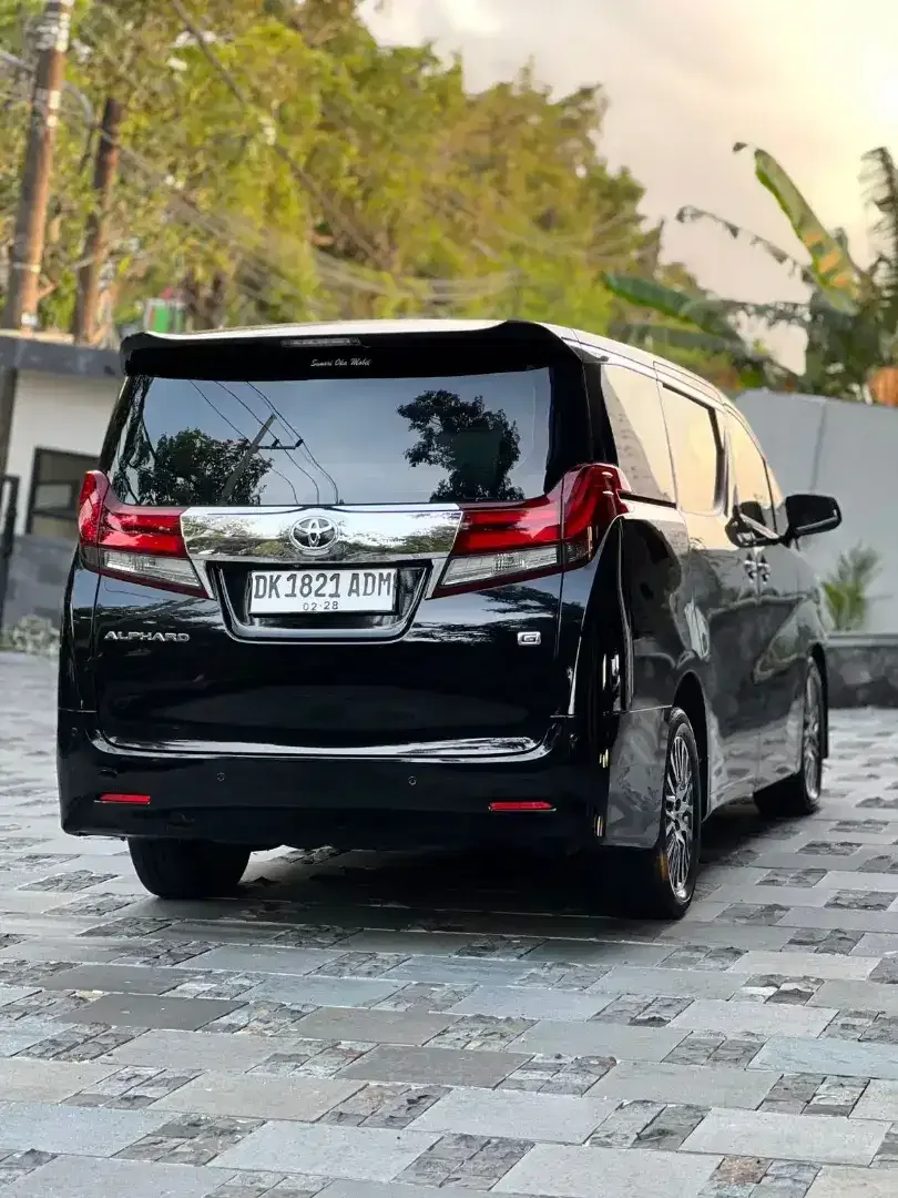 Toyota Alphard G 2015 - Image 9 of 10