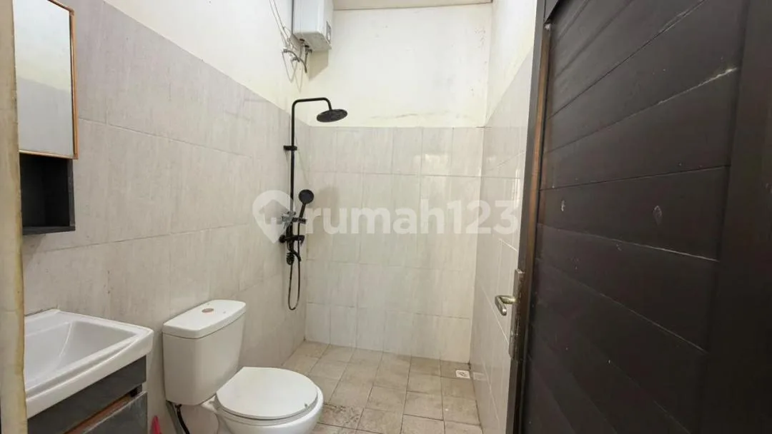 For Rent : Rumah Baru Renovasi Dalam Cluster One Gate di Jimbaran - Image 3 of 4