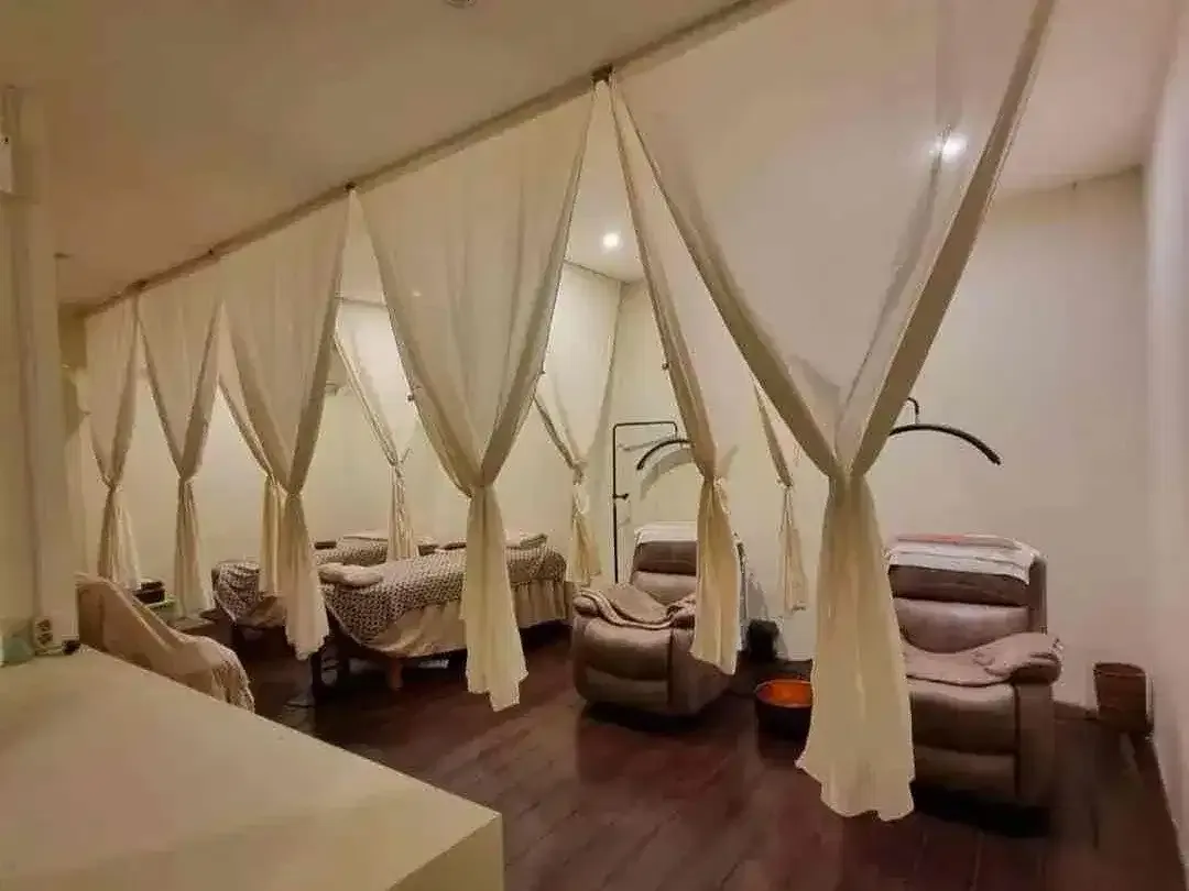 SEWA ruko furnished  SIAP PAKAI LANTAI 2 KEROBOKAN - COCOK SALON SPA - Image 6 of 8