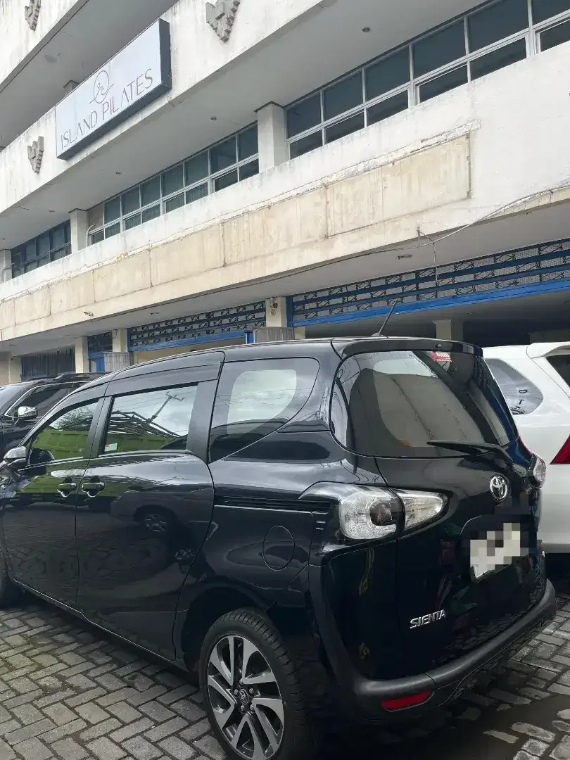 Toyota Sienta V 2017 hitam matic - Image 3 of 10