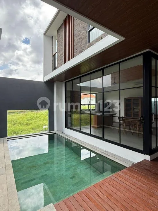Villa Baru Furnished Pool Dekat Pantai di Berawa, Canggu - Image 2 of 4