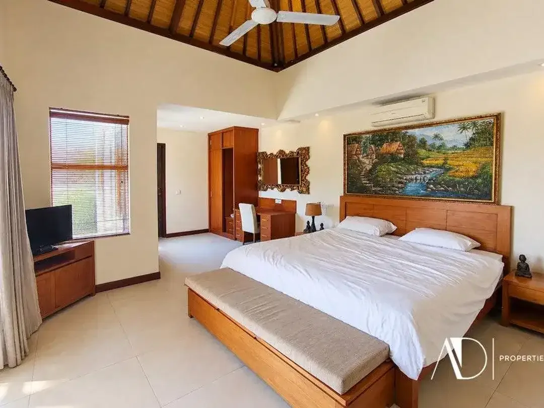 LEASEHOLD | 3-BEDROOM VILLA IN THE HEART OF SEMINYAK - PRIME LOCATION - Image 8 of 10