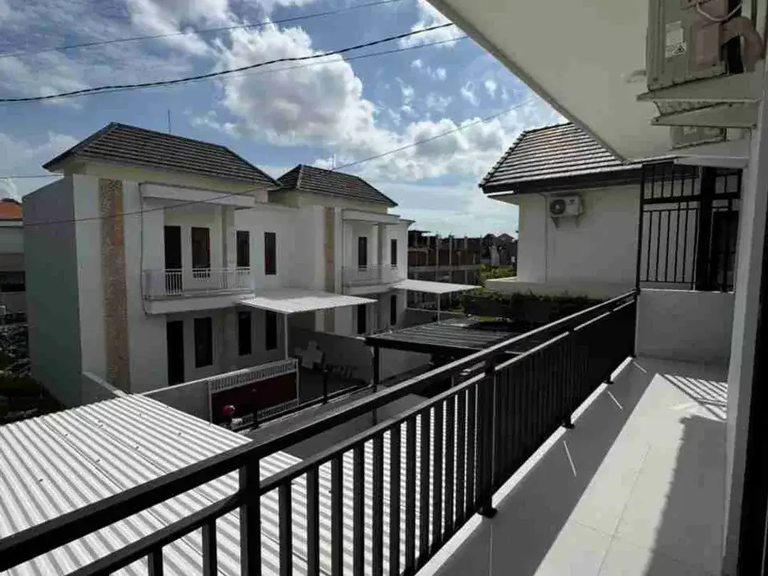 RUMAH READY UNIT  3 KAMAR TIDUR DEKAT SANUR & RENON FULLY FURNISHED - Image 9 of 9