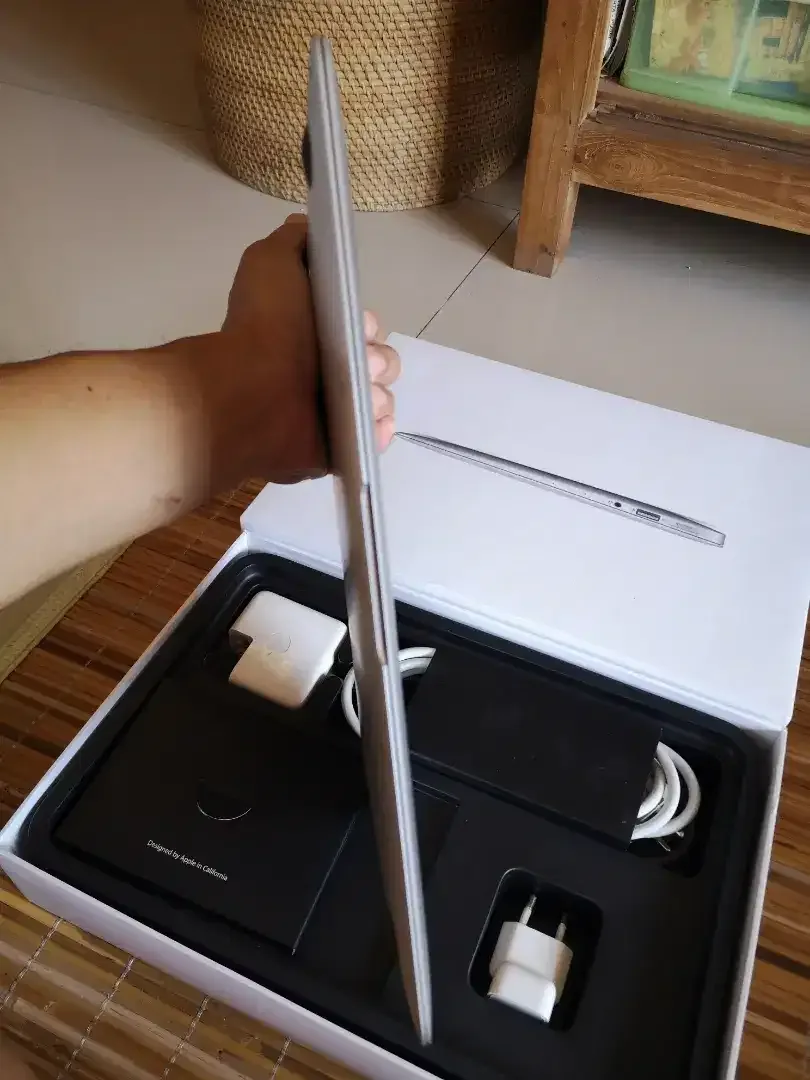 Macbook air 11 inch 2015 - Image 4 of 10