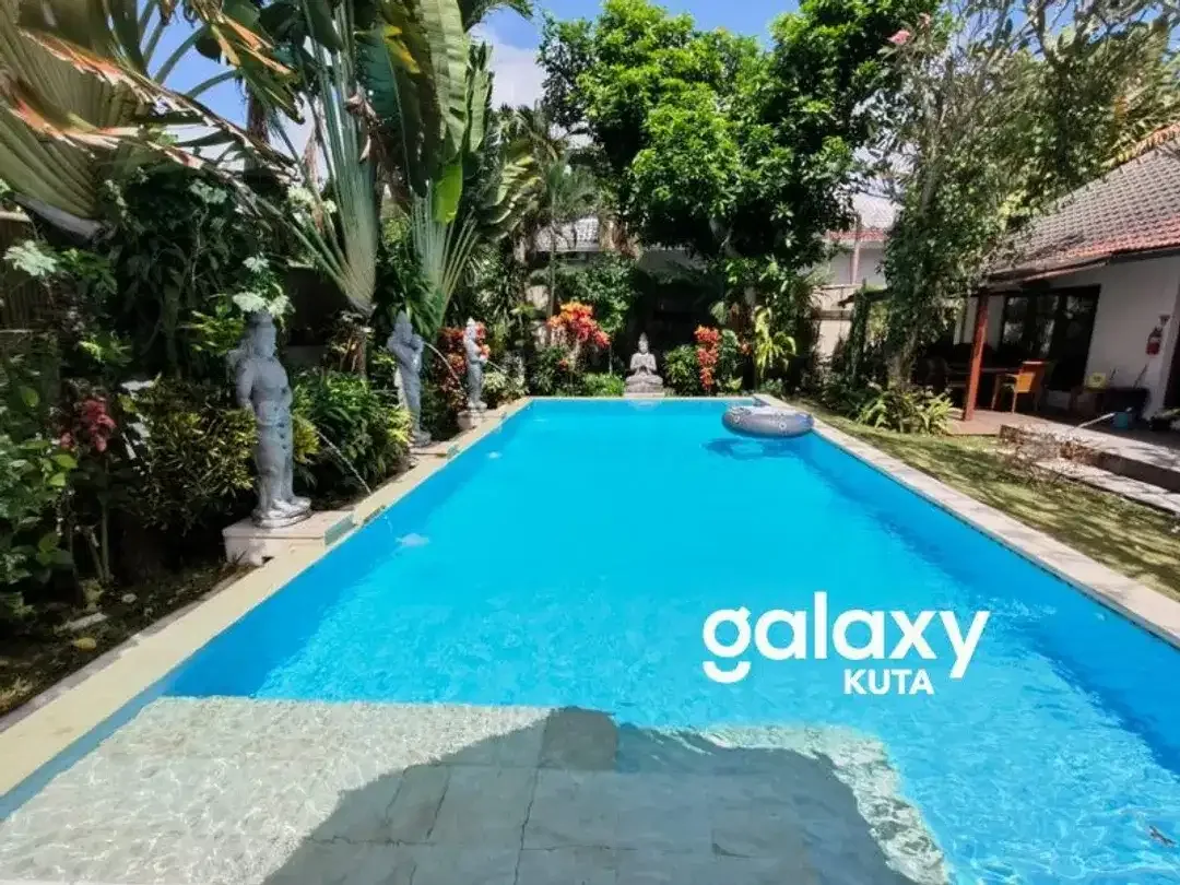 DIJUAL VILLA SPACIOUS GARDEN WITH 5 BEDROOM IN UMALAS KEROBOKAN BADUNG - Image 2 of 10