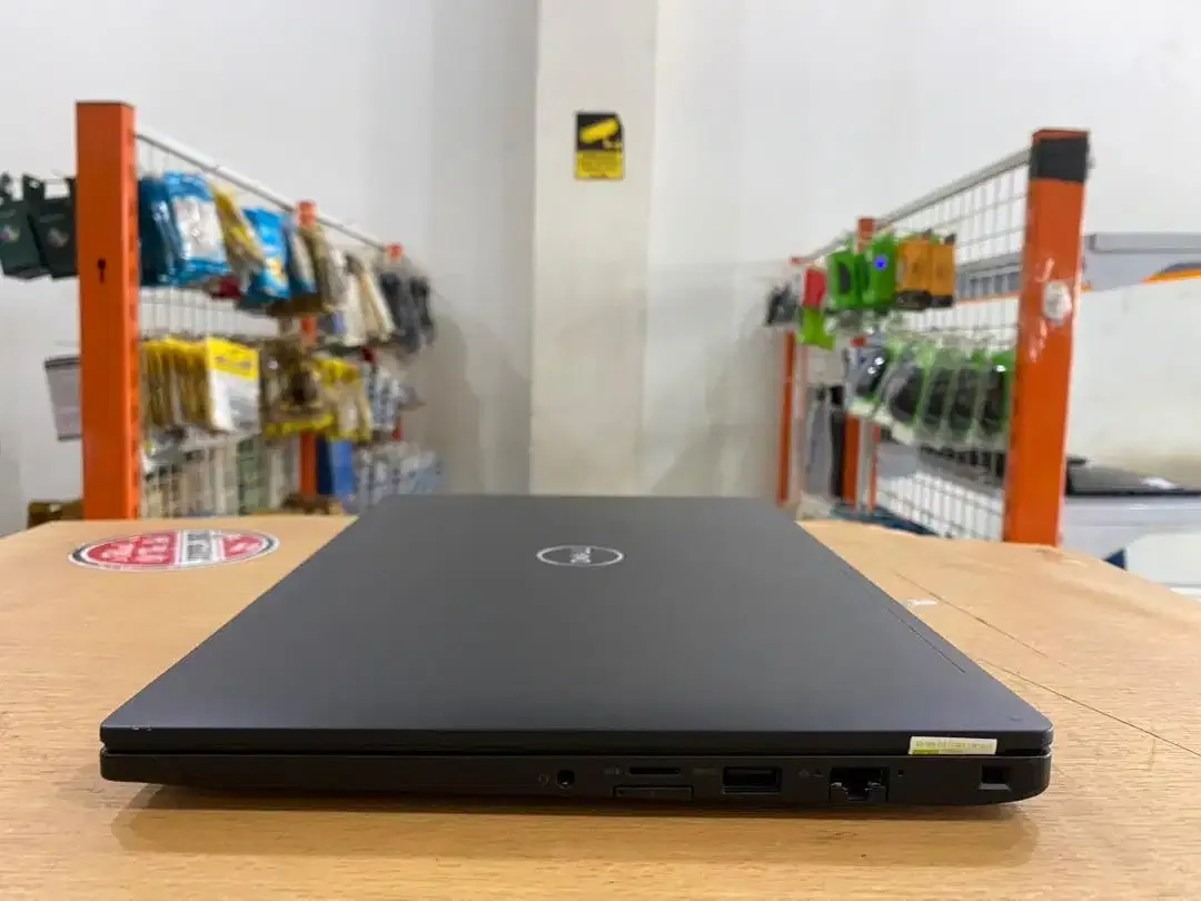 DELL Latitude E7490 Core i5Gen8 Ram 8GB SSD 256GB FHD Slim Mulus - Image 6 of 10