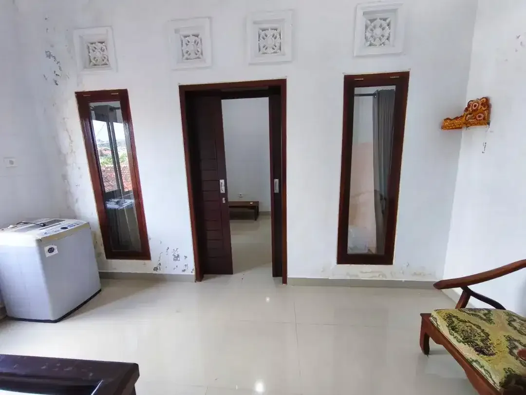 Disewakan Rumah 2 Lantai Lokasi Tenang Dlm Perumahan di Taman Giri, Nusa Dua. - Image 7 of 9