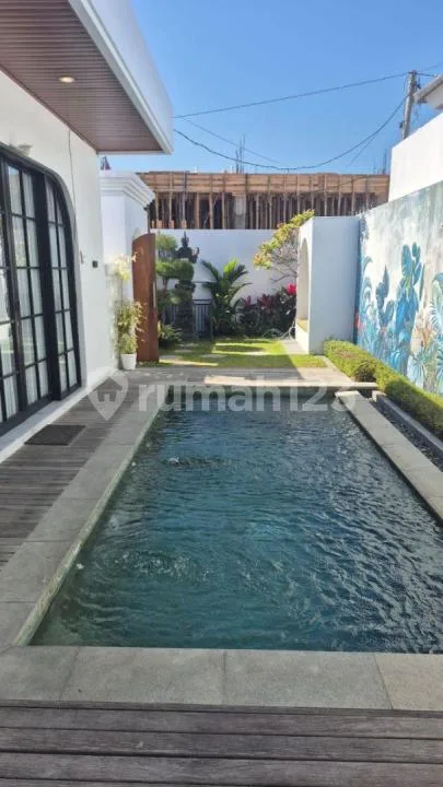 Disewakan Villa Area Sanur - Semi Furnished - Image 2 of 4