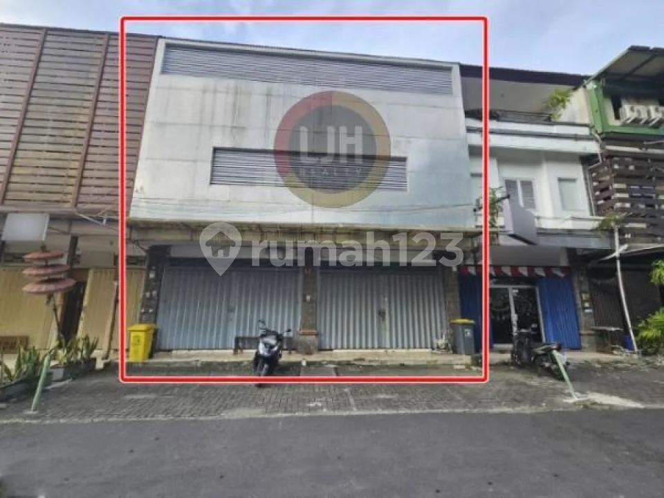 Shophouse for sale at Kuta, strategic location, Close to Ngurah Rai Airport - Image 1 of 4