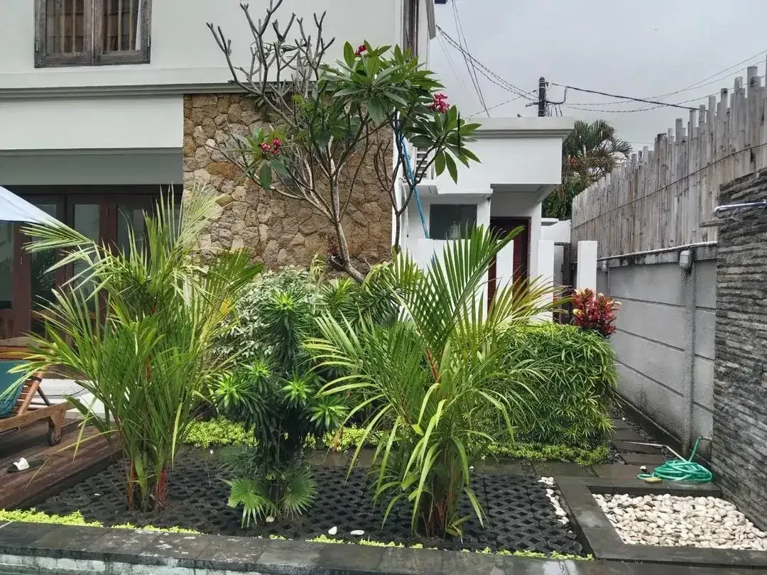 READY VILLA 3BR BIG POOL SANGAT TENANG LOKASI STARTEGIS DI UMALAS - Image 8 of 10