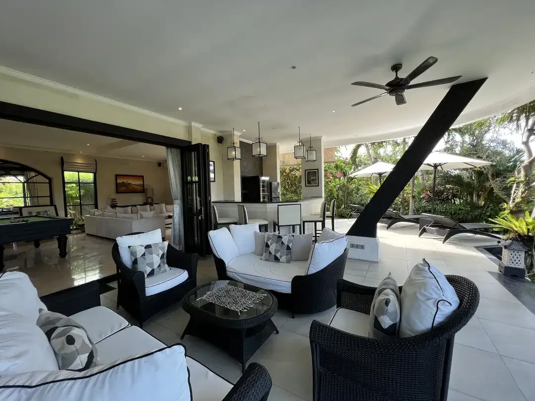 Luxurious Residences, Including Office For Sale In Canggu - Image 4 of 10