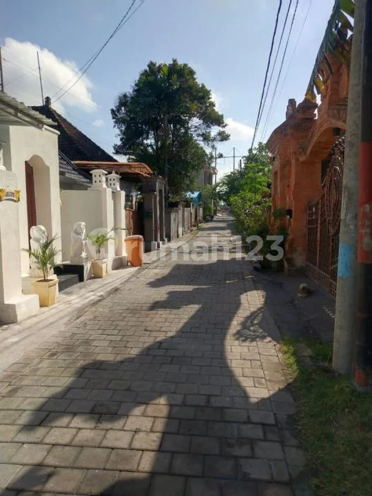 Vila 1 Lantai Dekat Pantai Mertasari Sanur Bali - Image 2 of 4