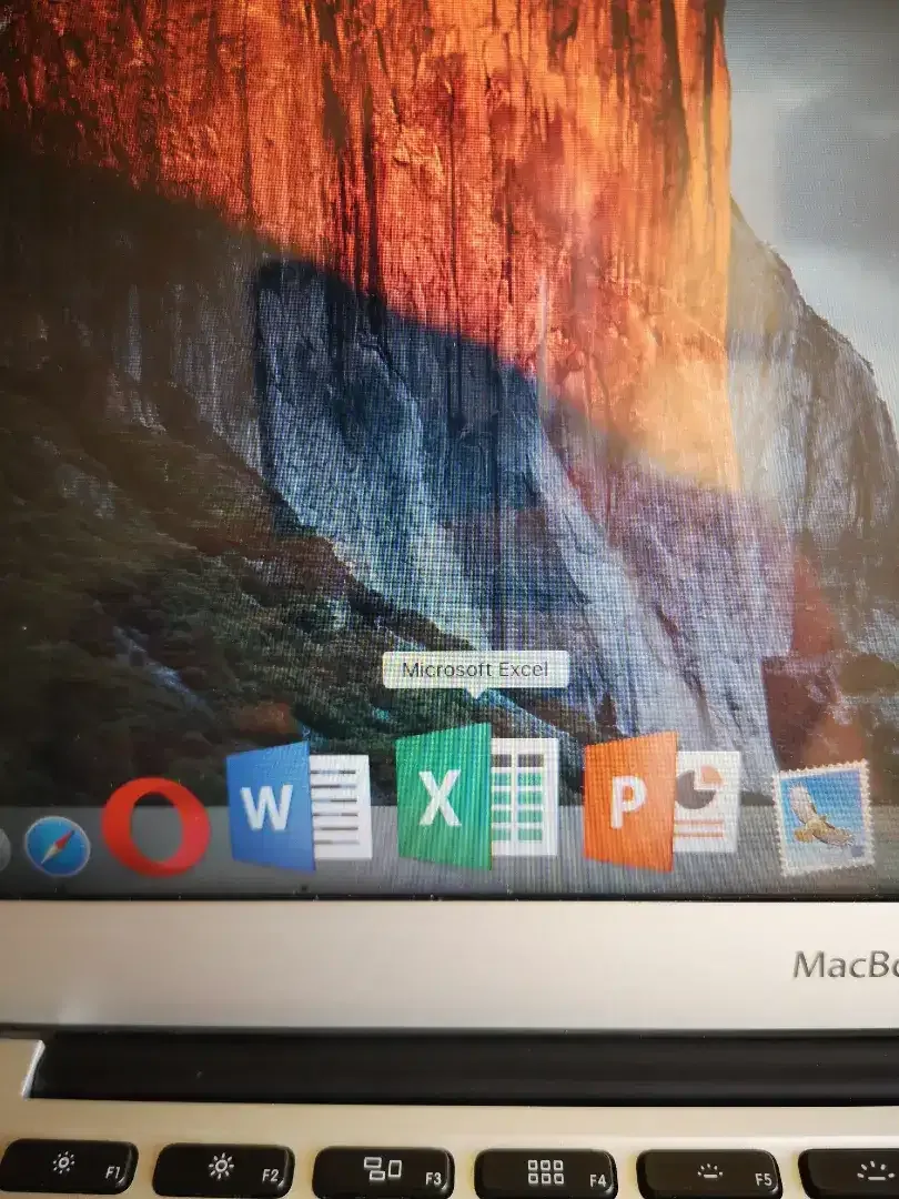 Macbook air 11 inch 2015 - Image 10 of 10