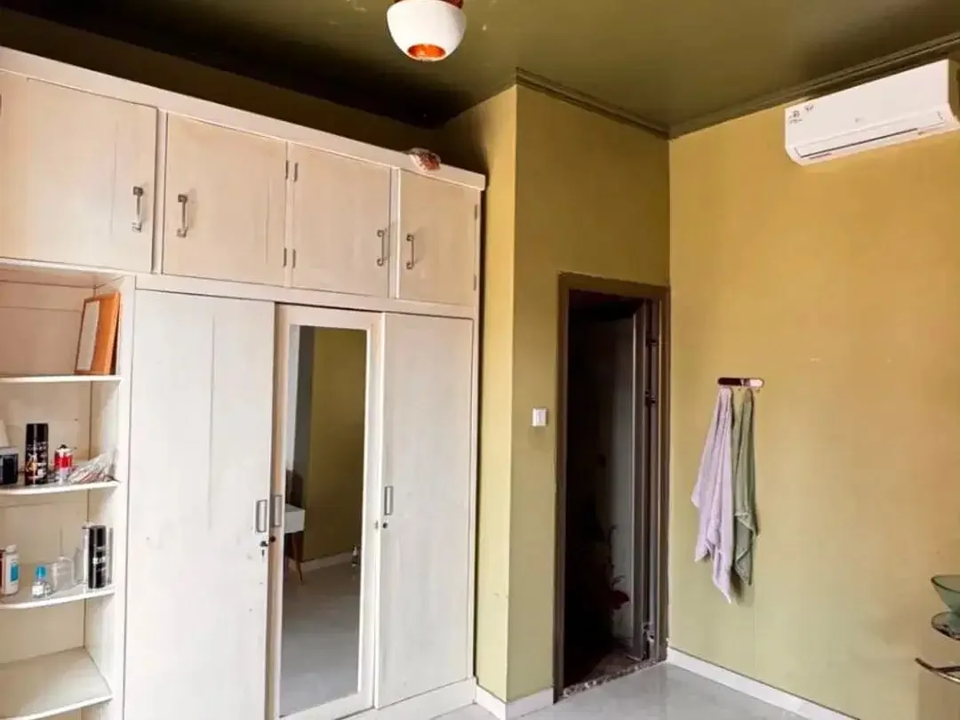 RUMAH 2 LANTAI DI JL GN ATHENA DENPASAR BARAT DEKAT TRANS STUDIO MALL - Image 2 of 10