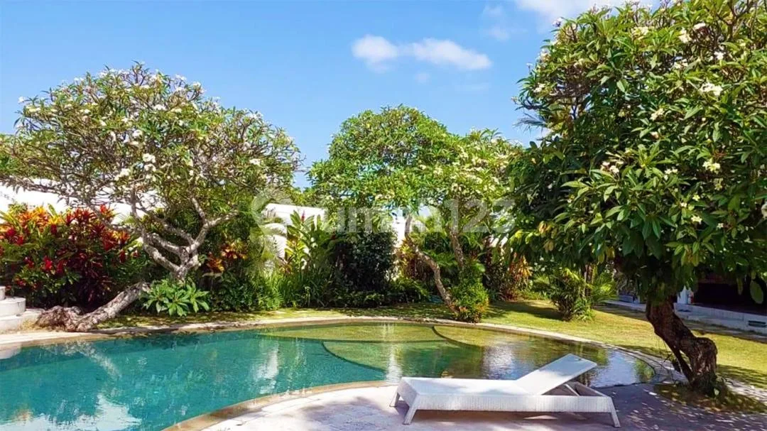 Luxury Villa Bumbak Umalas Main Road 4Br SHM For Sale Pa11 - Image 4 of 4