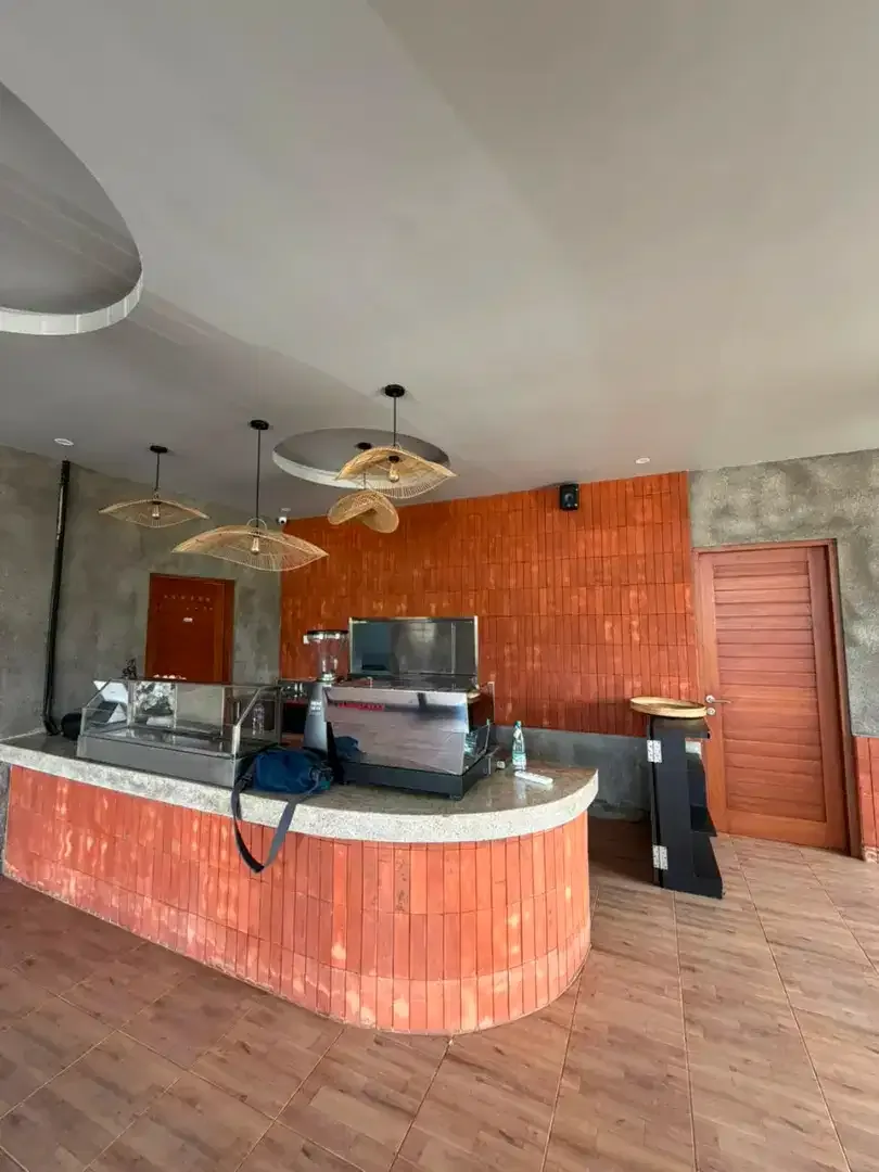 FOR RENT - EX RESTAURANT 2 FLOORS ON FAMOUS CANGGU SHORTCUT - Image 4 of 9
