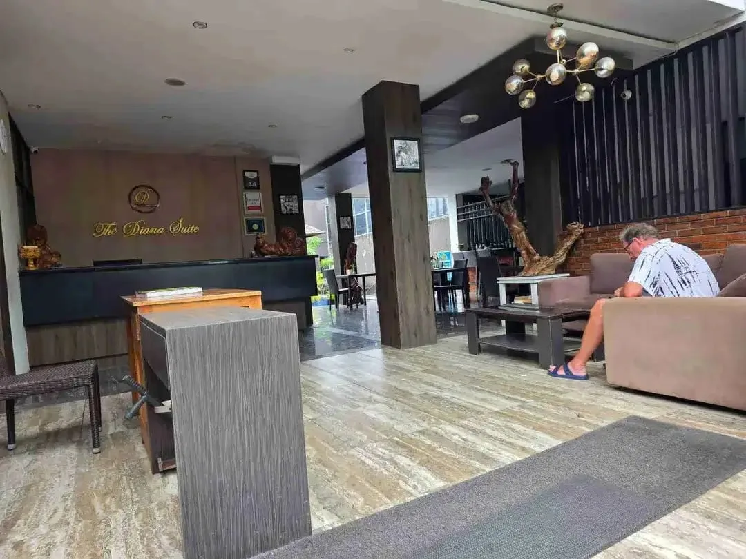 Dijual Hotel bintang 3 sangat murah di Kuta Bali. - Image 3 of 10
