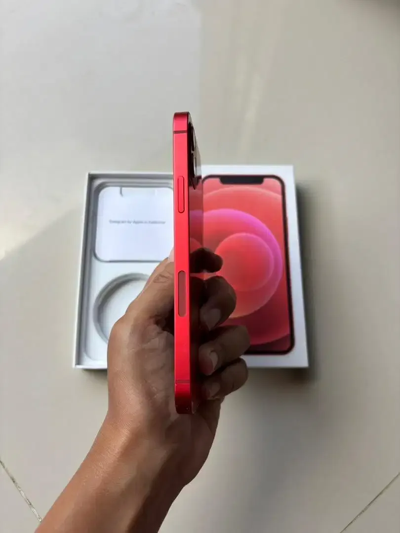 iPhone 12 Red 128GB inter - Image 5 of 8